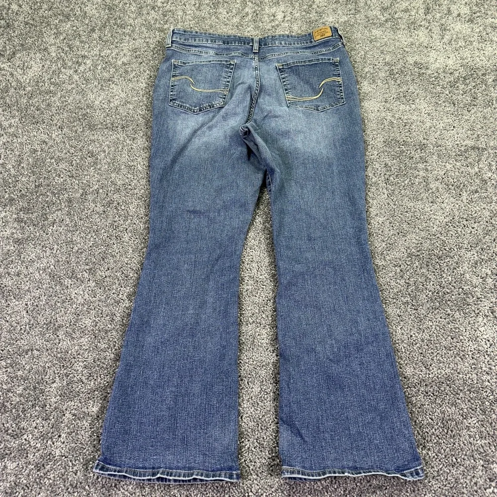 Signature Levi Strauss Jeans Womens 16S Blue Mid Rise Bootcut Denim Medium Wash